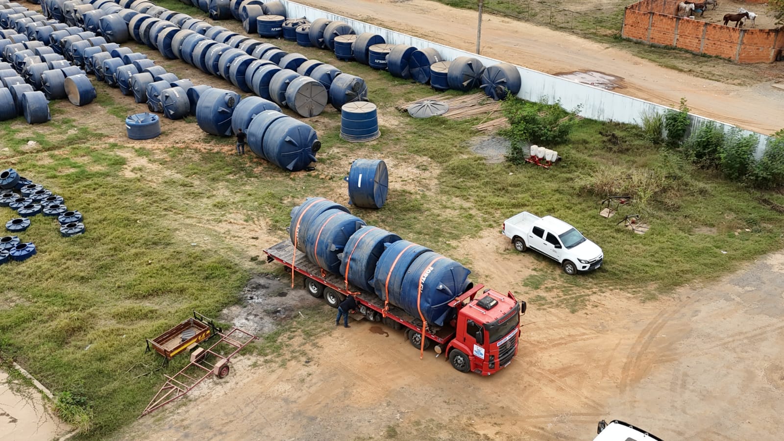 Eu quero trazer uma reflexão para o povo norte-mineiro, em especial aqueles que vivem incrustados nos grotões das distantes comunidades rurais das 86 cidades que compõem a nossa região, assim como os moradores da periferia de Montes Claros.