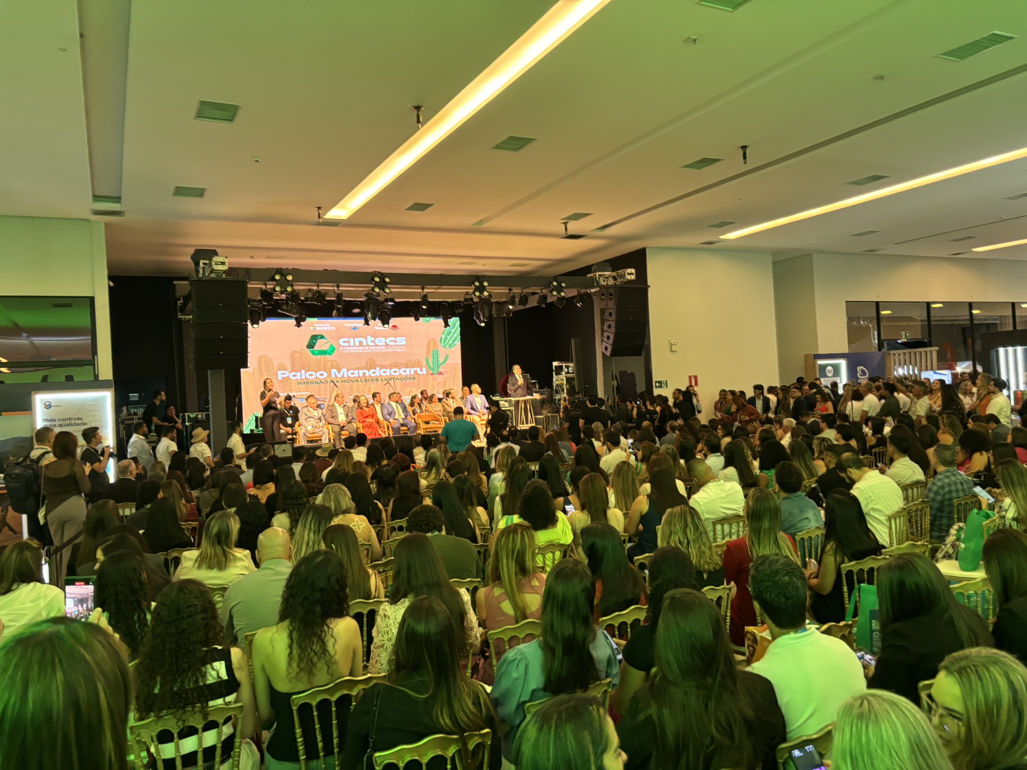 
A grandiosidade do evento e a força do público presente deixam uma certeza: o espaço do Lilia Buffet já se tornou pequeno para a próxima edição. O 3º CINTECS marca, de forma definitiva, o lugar do Norte de Minas no mapa nacional da inovação e da sustentabilidade.


