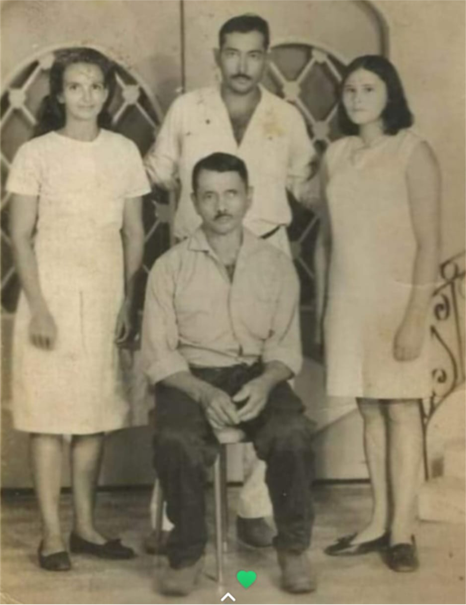 Nascido em 1901, Aprígio foi o fruto do amor entre Sancho Francisco Soares e Delmira Nunes Ferreira. Casou-se com Lina Ferreira da Silva e juntos trouxeram ao mundo 11 filhos: Venâncio, Ezequiel, Santa, Pedro, Bráz, Alfredo, Joana, Aurélio (Nero), Augustava, Ana, que partiu cedo, aos 4 anos, e Maria, a filha adotiva que completou o lar.