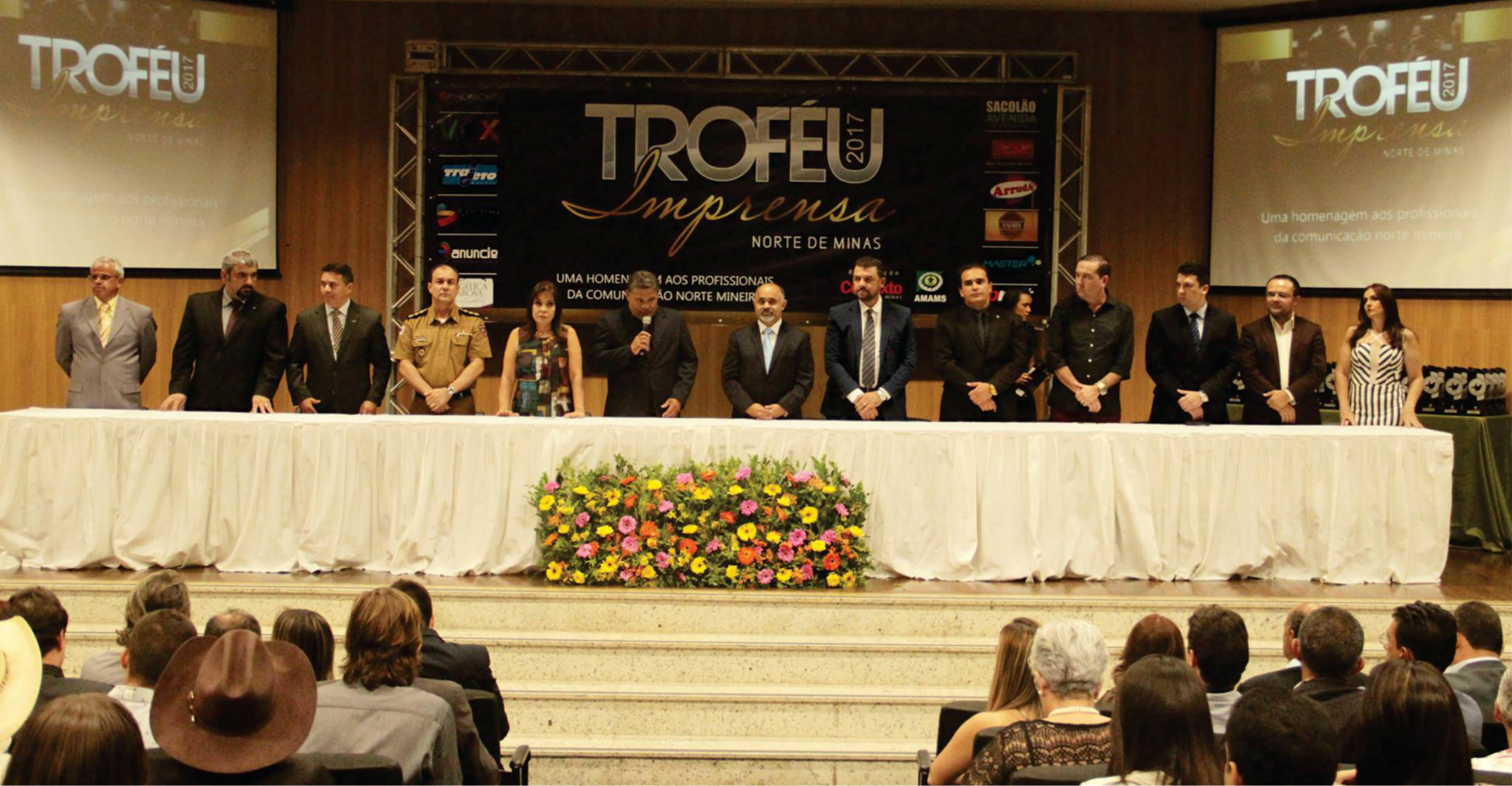 Foi inspirado nesse legado que, em 2013, criei o Troféu Imprensa Norte de Minas. O objetivo era simples e, ao mesmo tempo, profundo: homenagear quem honrou o jornalismo regional, preservar a memória da imprensa e valorizar profissionais comprometidos com a verdade.