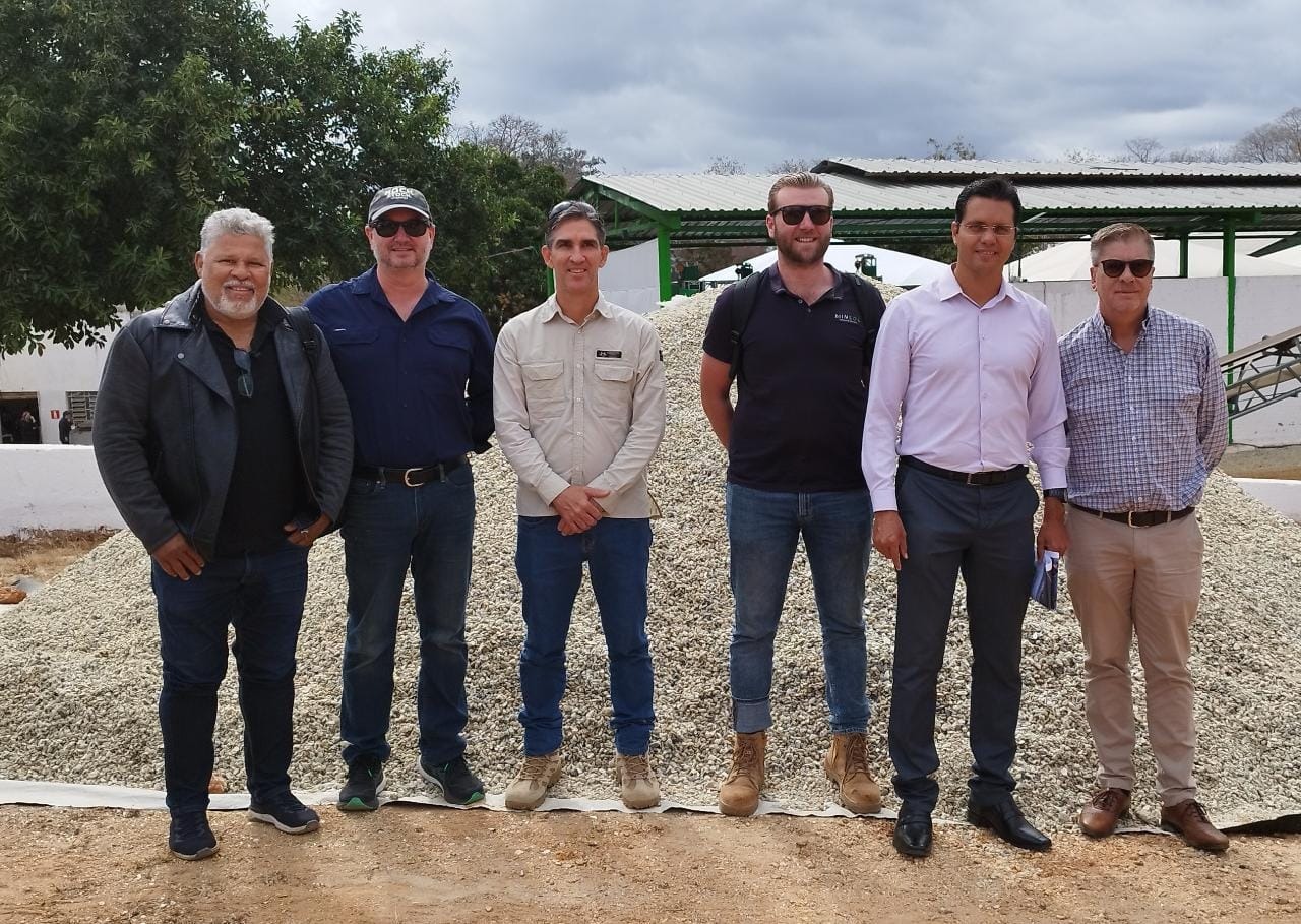 Estive presente em Araçuaí durante o Lithium Business 2024, onde líderes, investidores e especialistas debateram os rumos da mineração de lítio no Brasil. Também visitei a planta da Sigma Lithium