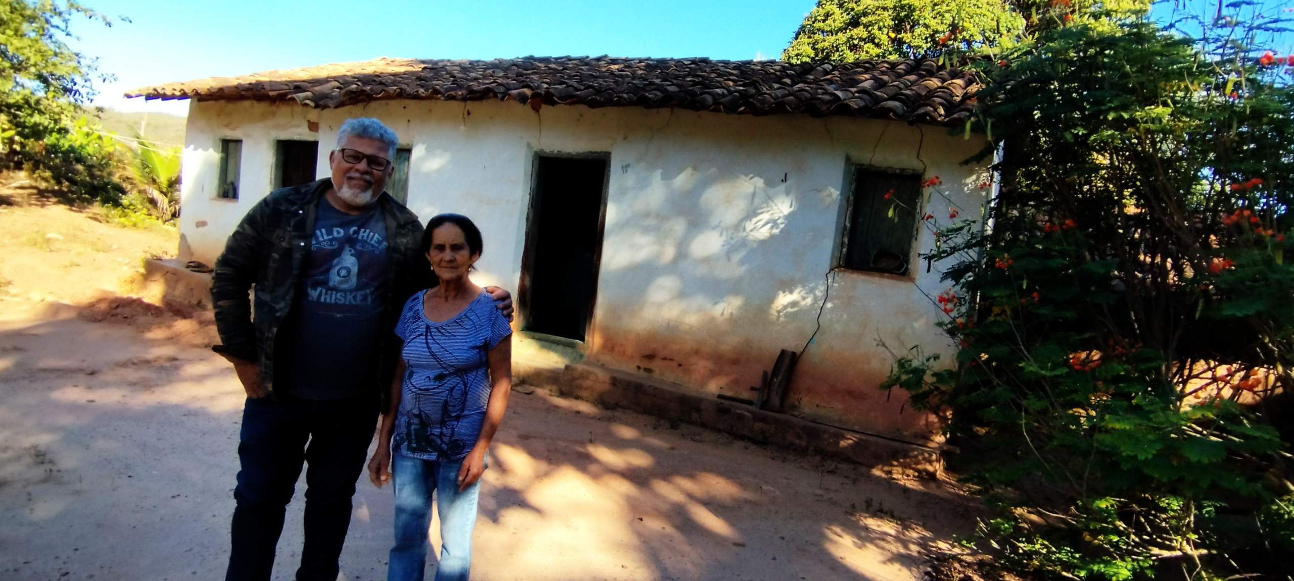 Há cerca de quase 25 anos, iniciei uma caminhada que nasceu do compromisso com a verdade, com o sertão e com o povo sertanejo. Uma luta construída ao lado de homens e mulheres simples, trabalhadores da terra, que diariamente enfrentam abusos, perseguições e a opressão de governos que tentam sufocar a autonomia do nosso território e daqueles que produzem o alimento que chega à mesa do povo brasileiro.