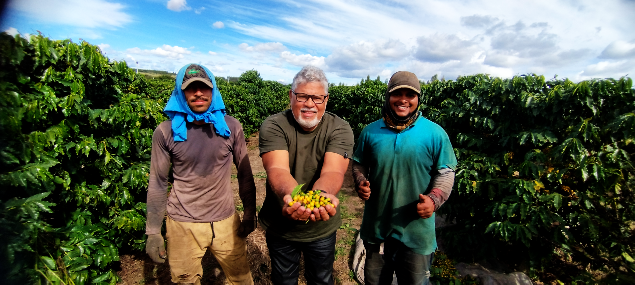 Outra proposta que venho defendendo é a criação de uma estruturada Rota da Cachaça Artesanal e do Café do Norte de Minas. 