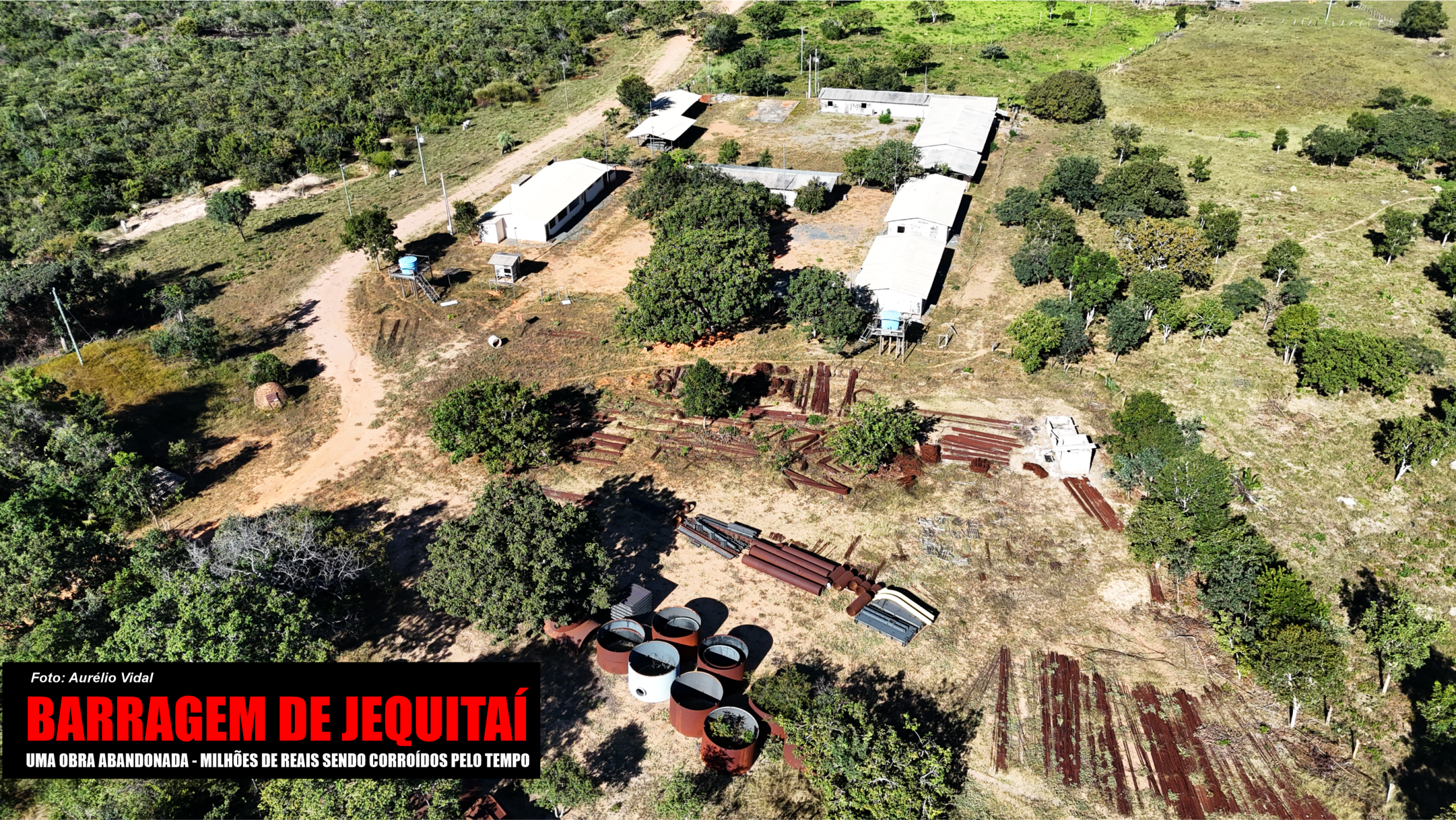 No lugar onde deveria existir uma das mais importantes obras de infraestrutura hídrica do Norte de Minas, o que se vê é um cenário de abandono: equipamentos esquecidos, toneladas de ferragens expostas ao tempo, estruturas deterioradas e um patrimônio público que, ano após ano, perde valor diante da completa falta de utilização. Em determinados pontos, a impressão é a de um verdadeiro cemitério de máquinas. Eu estive lá. Eu vi de perto o descaso, abandono e ampla falta de respeito com a coisa pública.