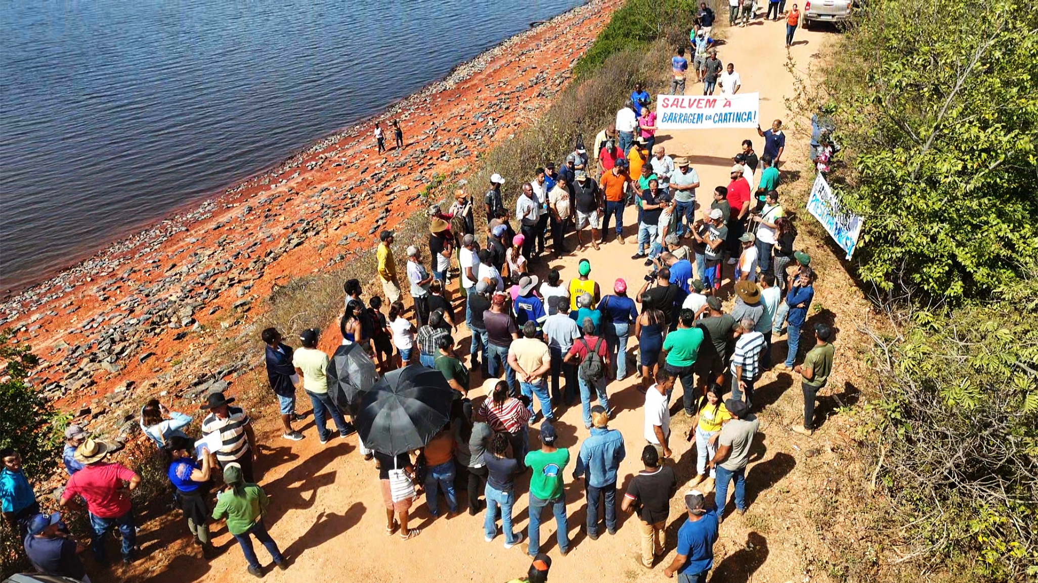 O relatório também questiona as circunstâncias que levaram ao esvaziamento da Barragem da Caatinga, no distrito de Engenheiro Dolabela, município de Bocaiúva, situação que, segundo lideranças locais, trouxe prejuízos econômicos e sociais para a região.