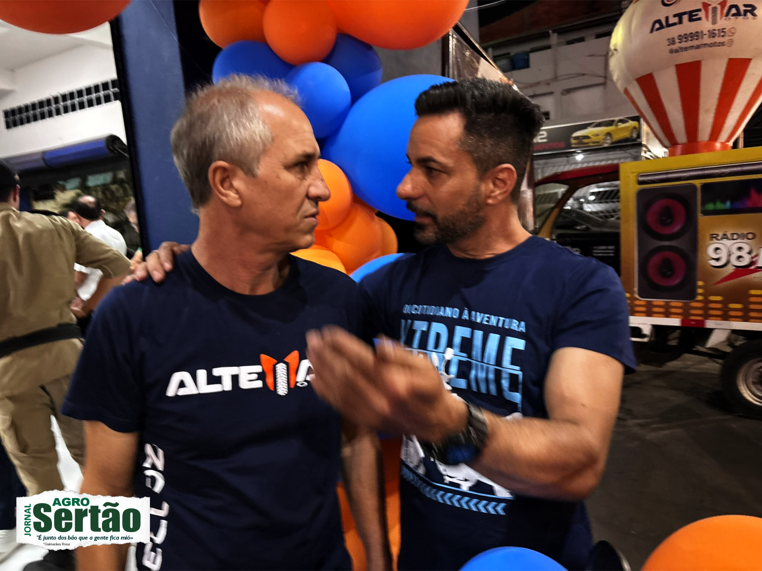Também esteve por lá o piloto de wheeling Rafael Caires, que teve a oportunidade de fazer um test ride e experimentar a AZ170 BRAVO.

Depois de rodar com a novidade, Rafael deixou sua impressão:
“A moto tem um toque muito bom, uma ciclística muito excelente e é muito macia. Proporciona uma pilotagem muito prazerosa.”
