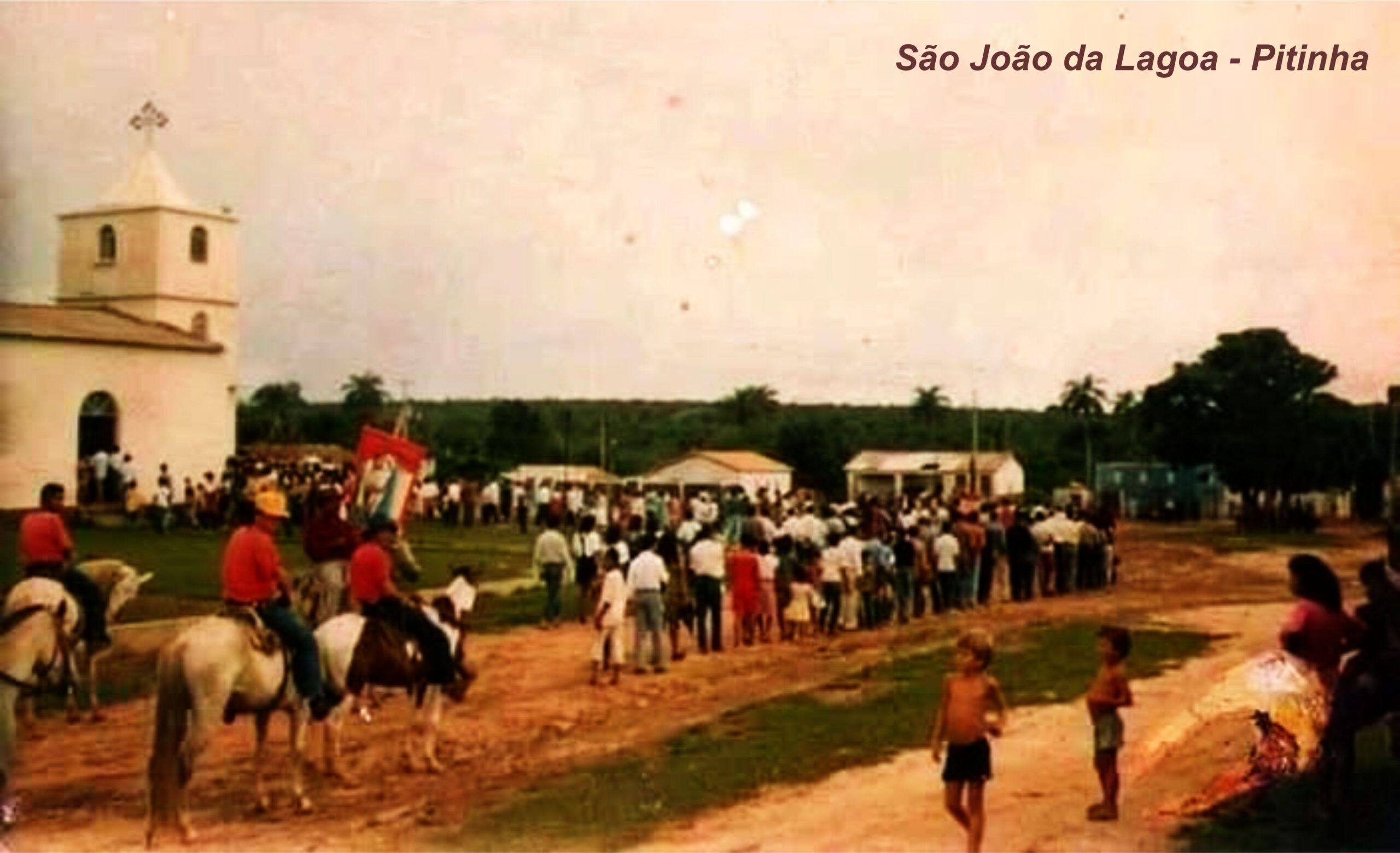 Eram tempos de fé e ilusão, quando cada povoado sonhava ter seu próprio brasão, sua prefeitura e seu hino.