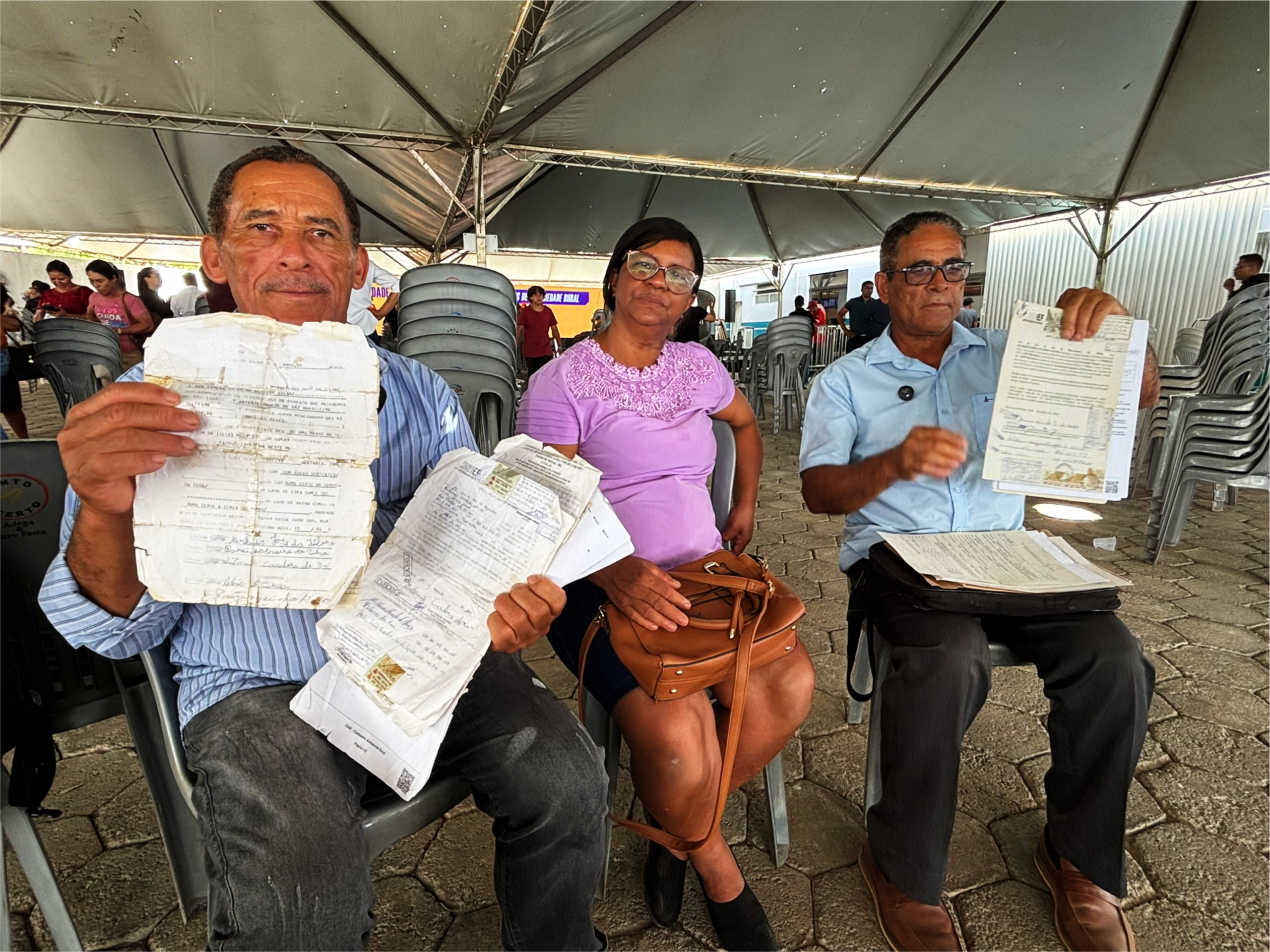 O Parque Estadual de Serra Nova e Talhado, localizado na cadeia do Espinhaço, é um patrimônio ambiental inquestionável. Com seus campos rupestres e predominância do Cerrado — sem os resquícios de Mata Atlântica que, equivocadamente, alguns insistem em mencionar — a unidade de conservação abrange municípios como Rio Pardo de Minas, Serranópolis de Minas, Porteirinha, Riacho dos Machados e Mato Verde. Preservar é necessário. Mas fazer justiça é indispensável.