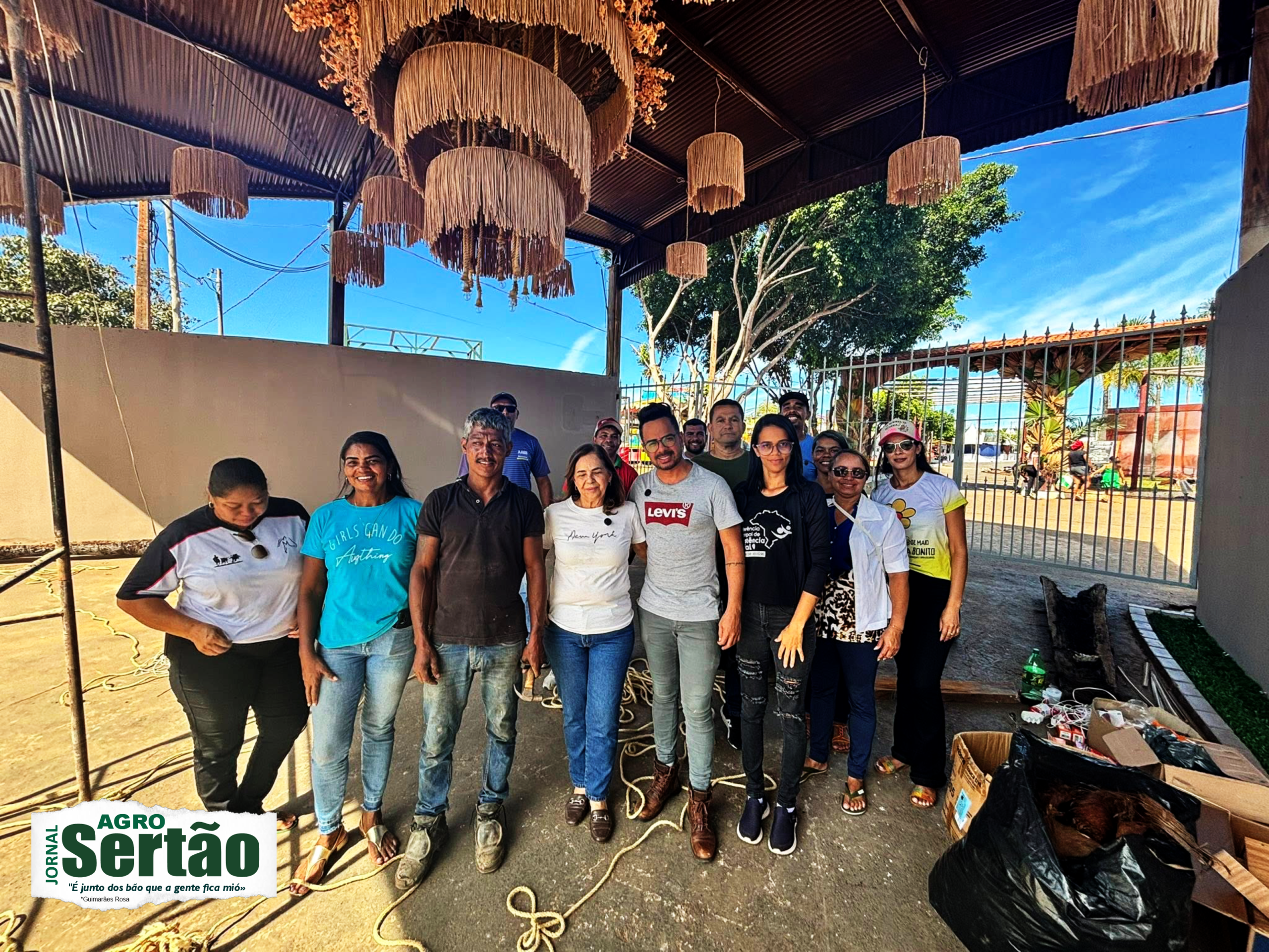 Ontem, terça-feira, eu estive visitando a cidade de Coração de Jesus para acompanhar de perto os bastidores da preparação da tradicional 39ª Vaquejada Nacional de Coração de Jesus, que acontecerá neste final de semana e promete reunir milhares de pessoas de toda a região.